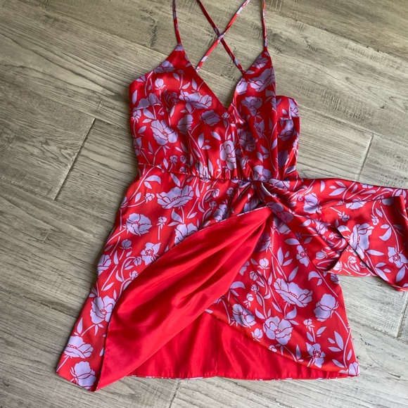 Lovers+ Friends Kamala Floral Print Mini Dress Red/Lilac Color Zipper Back SZ S - Picture 6 of 15